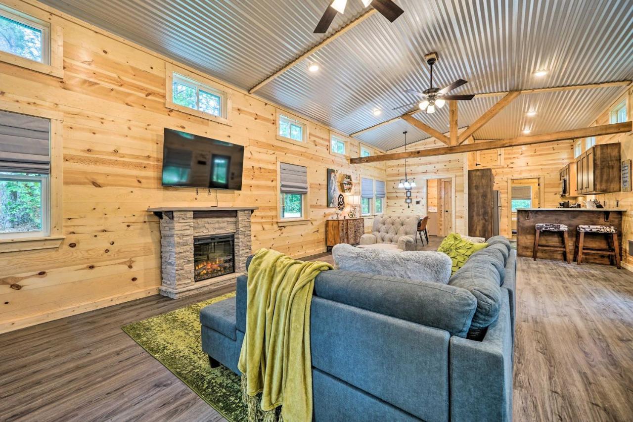 Stylish Cabin By Beavers Bend Hot Tub And Fire Pit Broken Bow Kültér fotó