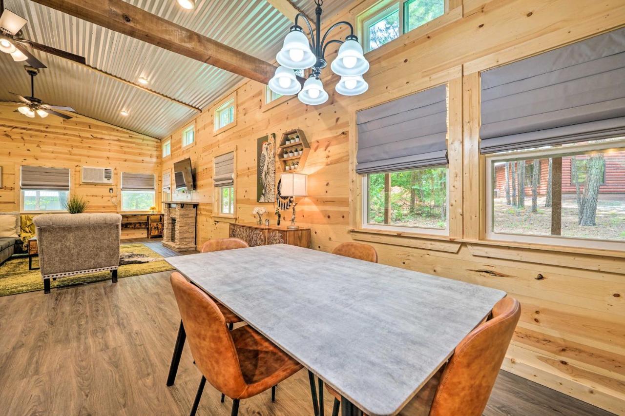 Stylish Cabin By Beavers Bend Hot Tub And Fire Pit Broken Bow Kültér fotó